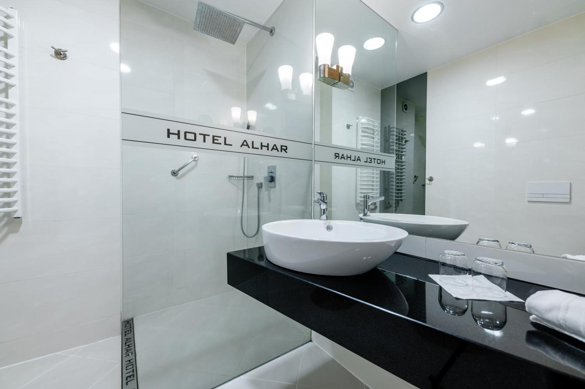 Hotel Alhar Lubliniec Exterior foto